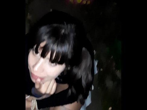 ❤️ 在街上腫脹的陰莖以換取糖果 性愛視頻 在我們 ❌❤